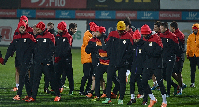 Aslanımız Yeni Sezon İçin Taktik Savaşı Veriyor: Okan Hoca İş Başında!