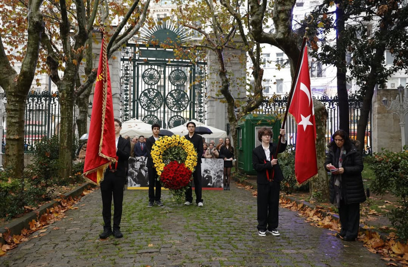 Aslanımızın Değerli Mirası: Tevfik Fikret Galatasaray Müzesi'nde Canlandı