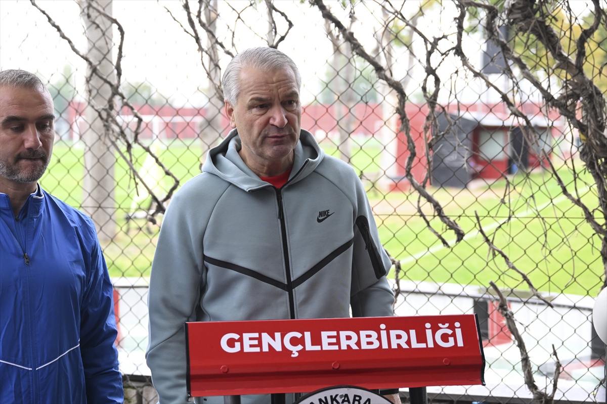 Bernd Storck'tan Galatasaray Yorumu: Barcelona Maçından Çok Şey Öğrendik!
