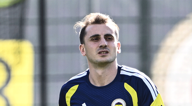 Futbol Dünyasında Tatlı Bir Telaş: Kerem Aktürkoğlu'nun Baba Olma Sevinci