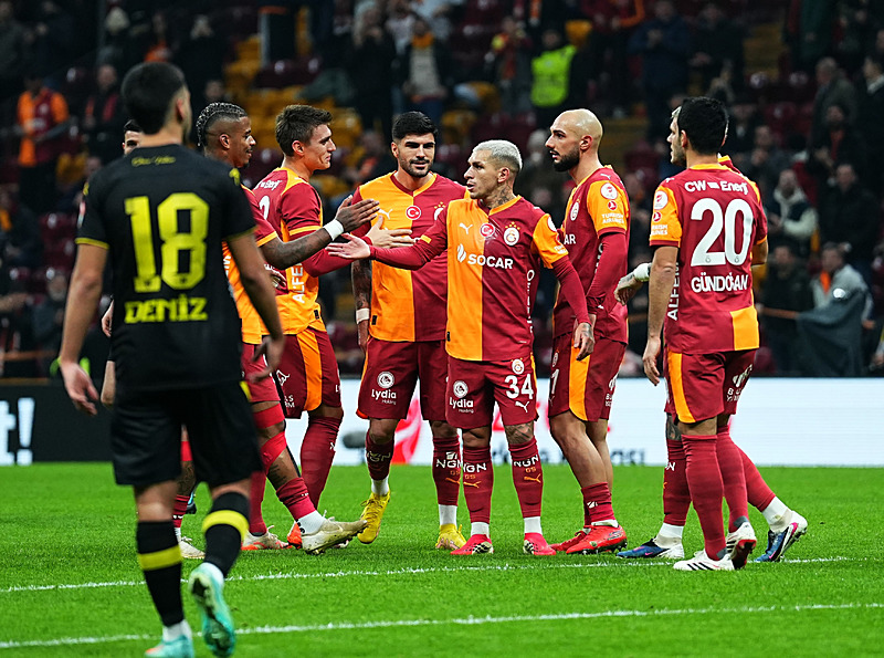 Galatasaray'da Ayrılık Rüzgarları: Camiamızın Yeni Hamleleri