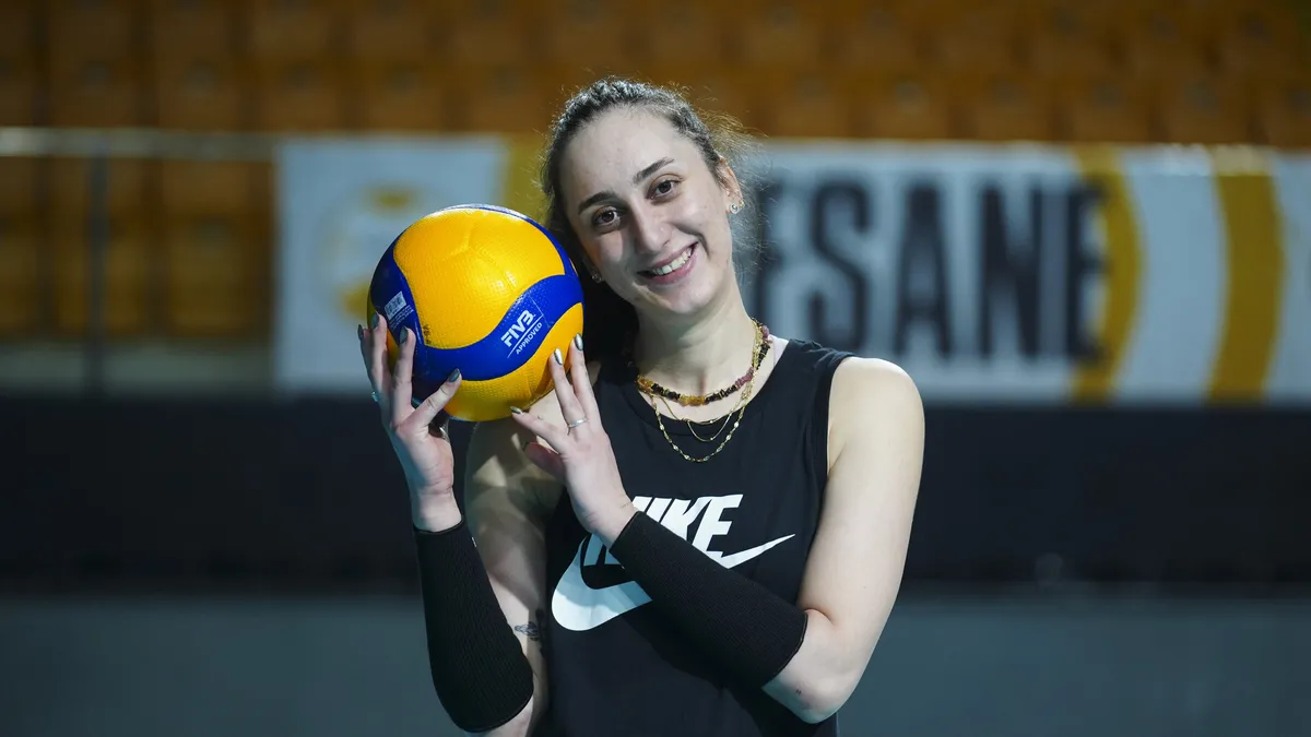 Galatasaray Daikin Kadın Voleybol Takımımız Ayça Aykaç'ı Kadrosuna Kattı!