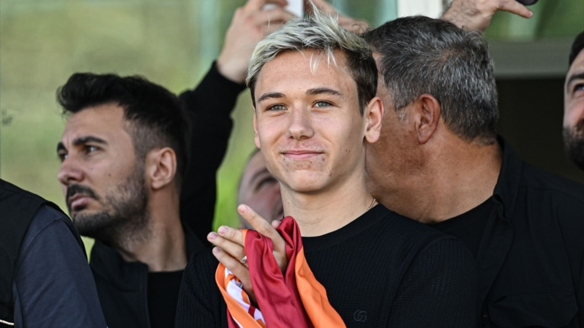 Galatasaray'ımız Aleksey Batrakov Transferini Resmen KAP'a Bildirdi!