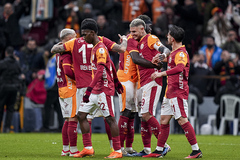 Galatasaray'ımızın 10 Numara Rotasında Sürpriz İsim: Emiliano Buendia!