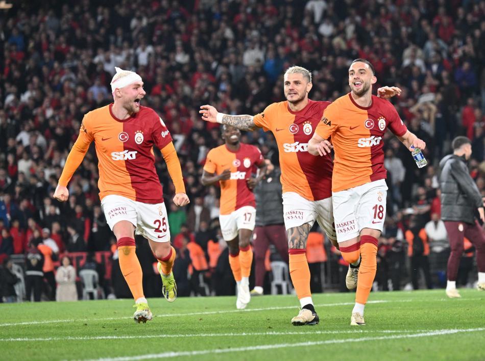 Galatasaray Stoper Hattına Kolombiyalı Duvar Örüyor: Hedef Lucumi!