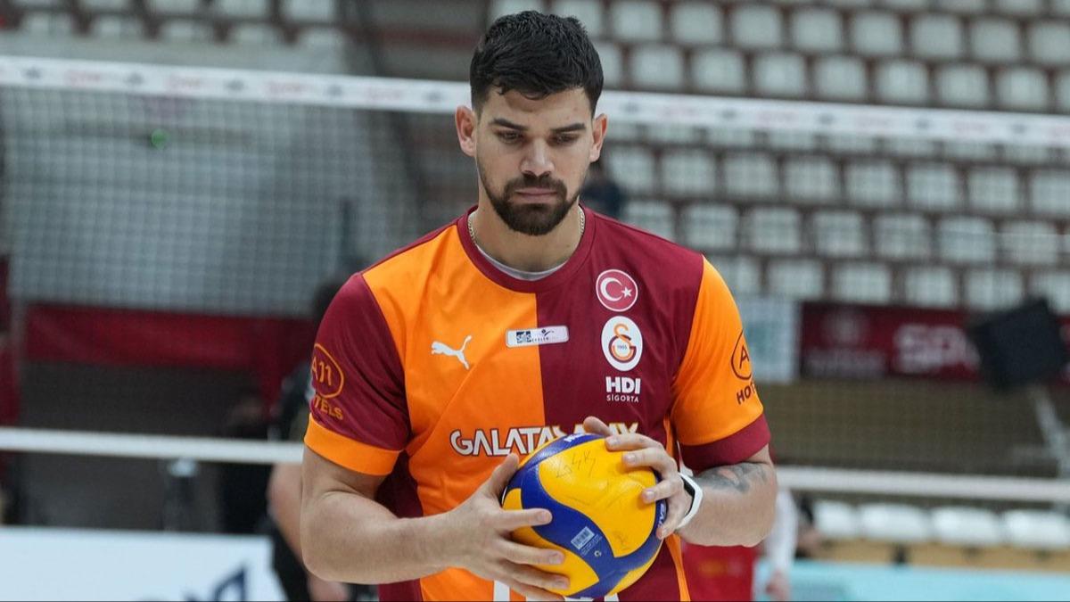 Roamy Alonso ile Sözleşmemiz Bir Yıl Daha Uzatıldı: Cimbom Yoluna Devam Ediyor!