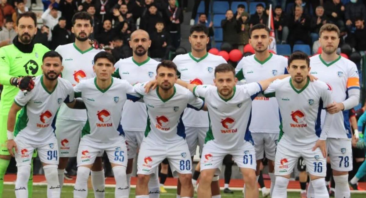 Türk Futbolunda Acı Gerçek: Bir Kulüp Ligden Çekilme Tehdidinde!